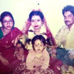 Shreema Bhattacherjee Instagram - প্রথম ছবিতে আমার মুখশ্রী দেখলেই বোঝা যাবে ,খুব চিন্তিত আমি! তখন মার খেয়ে ছবি তুলতে হতো 🥲বড় হলেও তাই হবে ভেবে!😅 কিন্তু না বড় হয়ে যার কাছে সব চেয়ে বেশি ধোলাই খেয়েছি তার সাথে বেশ মজায় ছবি তুলেছি ,উল্টে ওনাকে ছবি তুলতে বলতে হয় বার বার। ভালোবাসি মা। আজ কাল রোজ সবসময়❤️ মাঝে মাঝে আমিও একটু রেগে যাই নানান কারণে, কিন্তু যেই তুমি বুঝিয়ে বল সব রাগ চলে যায়। সময় চলে যাচ্ছে , অদ্ভুত একটা ভয় কাজ করে এখন ,তাই হয়ত সব কাজের শেষে বাড়ি ফিরে তোমার কোল টা বড্ড ভালোবাসি❤️ #happymothersday #jaymatadi 😅😅😅😘😘