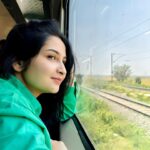Shreema Bhattacherjee Instagram - Waiting for my JAB WE MET moments 😅✨