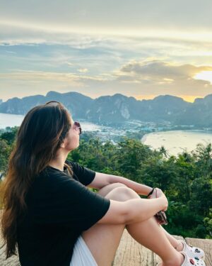 Shreema Bhattacherjee Instagram - Chasing sunsets and sipping on sunshine.🌞🏖️🌊

#sunset #phiphiisland #phiphiviewpoint #blessed #omnamahshivaya
