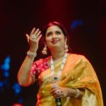 Shreya Ghoshal Instagram - दिव्य अनुभूति 🙏🏻🩷 Outfit: @madhurya_creations Jewellery: @curiocottagejewelry Stylist: @stylebysaachivj Styling Team: @styledbynikinagda 📸 @_smfilms