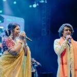 Shreya Ghoshal Instagram - Sab ko Ram Navami ki hardik shubhkamnaen 🩷🙏🏻 Jai Shree Ram 🙏🏻 I had the privilege of performing Ram Bhajans on the occasions of the opening of a beautiful new Ram Mandir in Mangalore. This was for the first time ever that I have done a pure devotional concert like this. The divine experience of singing for Bhagwan Shir Ram in front of the devotees will be one of the biggest highlights of my life. The other highlight was that got to share the stage in a live concert for the first time with my dear, the legendary @sonunigamofficial ji. What a day!! Big thanks to my band members, singers, tech team and the magicians at @btosproductions for helping me bring this concept to life. 🩷🙏🏻 📸 @_smfilms