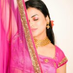 Shrutika Gaokkar Instagram - When people believe in you, it gives you courage and motivation, but when you believe in yourself, it gives you persistence, determination and infinite energy.