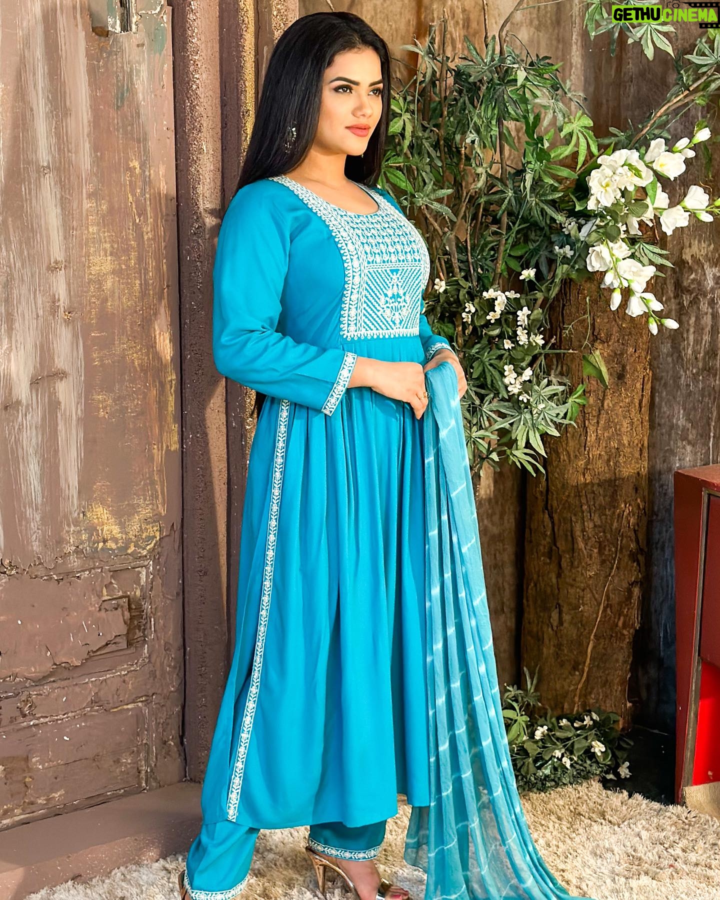 Shrutika Gaokkar Instagram - "The Alighty has instilled in you His Spirit and, as you learn to be one with His Spirit, you will grow in your ability to resist temptation, overcome negativity and adversity, and be open to receiving and sharing His love with those around you. Your power comes from His Spirit - find it inside you, grow in it, and live in it."