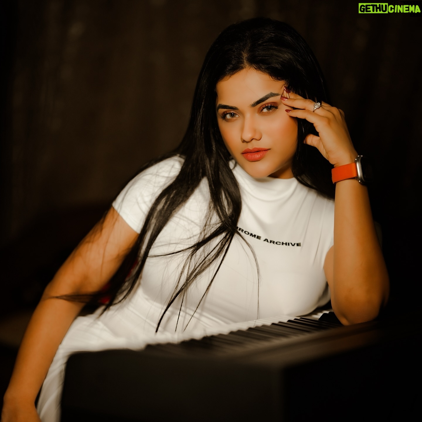 Shrutika Gaokkar Instagram - Time, power, money & body may not cooperate every time in life ButGood nature, good understanding, spiritual path & true spirit will always cooperate in life. "You need Power, only when you want to do something Destructive", Otherwise, Smile is Enough to get everything done.