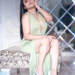 Shrutika Gaokkar Instagram - The sun teaches us two valuable lessons everyday. In the evening it shows that every great thing has to fall & in the morning it shows whatever has fallen can rise again....!!