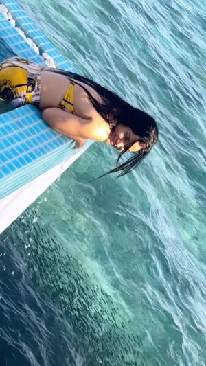 Shrutika Gaokkar Instagram - did you like this song let me know by commenting and make you own reel and tag me..