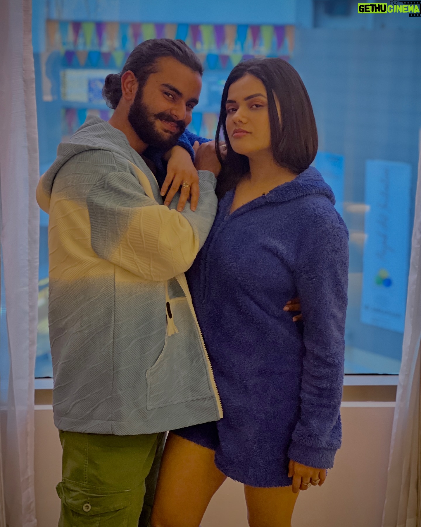 Shrutika Gaokkar Instagram - Captivating moments with Shrutika Gaokkar where elegance meets charm. ✨ . @shrutikagaokkar 💕 @orry1 ❤️🔥 @real_sheikh13 @thugnation____ . #orry #instagram #shrutikagaokkar #viral #punjab #bombay #trendingreels #instadaily #instagood #amritsar #trending #lit #post #actress #actor #actorslife #fashion