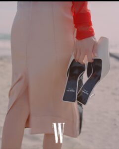 Shu Qi Instagram - 一個清冷的午後 一段未完的故事⋯⋯⋯