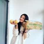 Shu Qi Instagram – 手機上種的🍎 💕