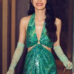 Shu Qi Instagram - #GucciCosmos#🌹 #竹節包#走進典藏展欣賞著品牌的前世今生 美妙又奇幻 🌹聽著Guccio Gucci先生創辦故事超級勵志的👍👍👍