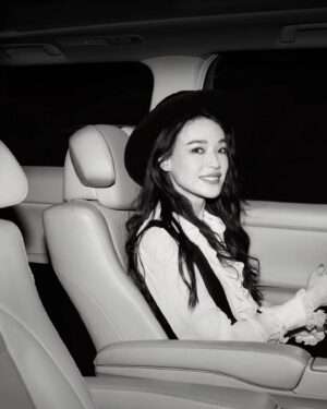 Shu Qi Instagram - 下班🌹