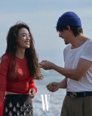 Shu Qi Instagram - 一個清冷的午後 一段未完的故事⋯⋯⋯
