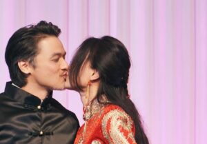 Shu Qi Instagram - 感謝你這麼多年的包容與陪伴，謝謝你為了今天所佈置的一切，想說的話太多 ～ 謝謝你 謝謝你 謝謝你 ～❤️‍🔥結婚週年紀念日快樂唷❤️‍🔥LOVE U ❣️