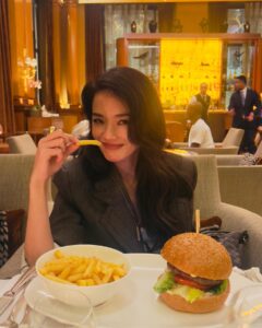 Shu Qi Instagram - 下班😌😌😌