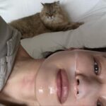Shu Qi Instagram - Boyboy:敷臉為什麼要黏著我拍照🤷‍♀️🤷‍♀️🤷‍♀️