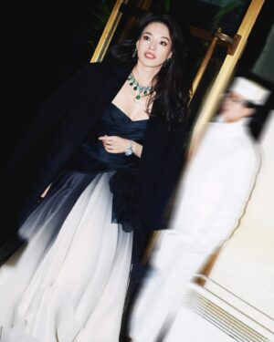 Shu Qi Instagram - 昨晚🌹感受地中海美輪美奐的盎然生機🥰🥰🥰#bvlgari #mediterranea