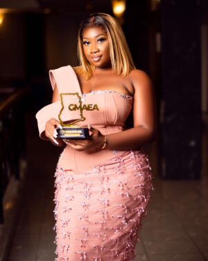 Shugatiti Instagram - @potofshuga won an award the other day at @gmaea21 
📸 @jo_creation
