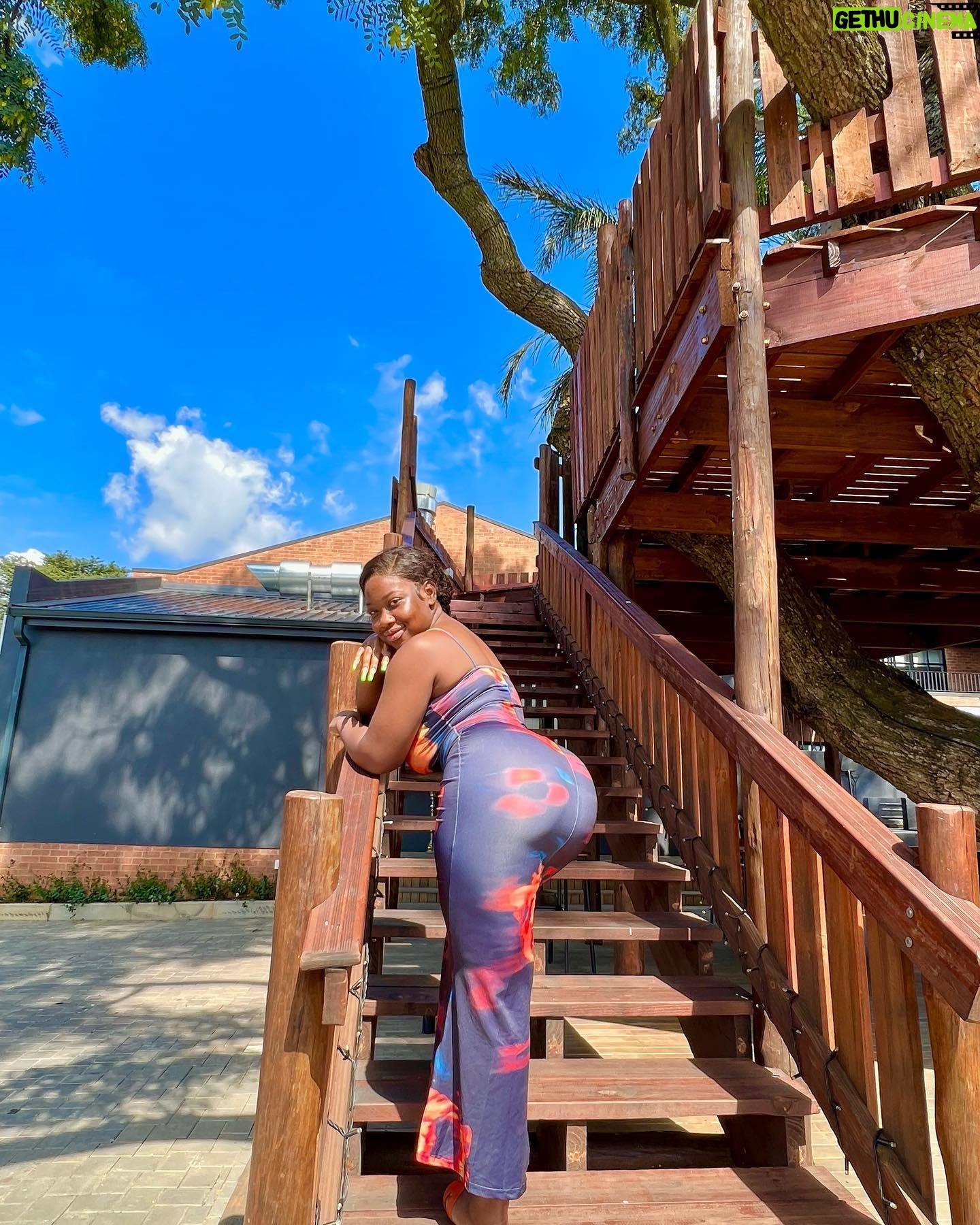 Shugatiti - 13.5K Likes - Good afternoon from sandton
Kindly follow @shugatitiherself
#southafrica #model