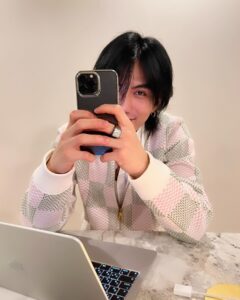 Shuzo Ohira Instagram - 今日は最終衣装合わせをしてきたよ🫡 みんな楽しみにしててね🤝🔥💎 Thank you: @louisvuitton #louisvuitton #lvfashion #pr