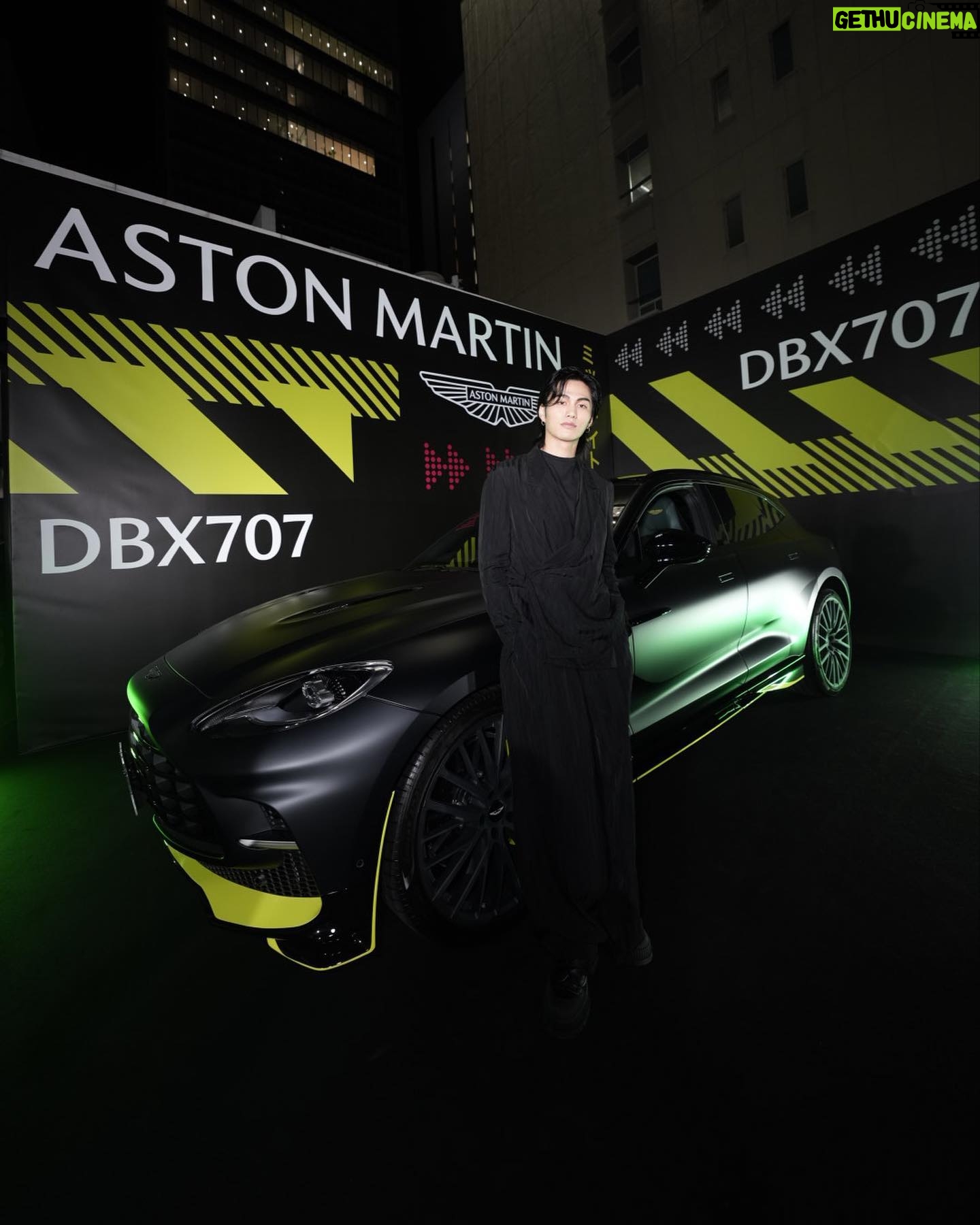 Shuzo Ohira Instagram - 【Aston Martin DBX707 Midnight Podium Edition ローンチパーティー】 DBX707 JAPAN-ONLY MIDNIGHT PODIUM EDITION @astonmartinjapan #pr #astonmartin #dbx707 #midnightpodiumedition H&M: @nobusawahitoshi Stylist: @shoheikashima