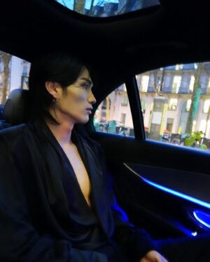Shuzo Ohira Instagram - The god of elegance was there🇫🇷🥀

@ysl @anthonyvaccarello 
#saintlaurent