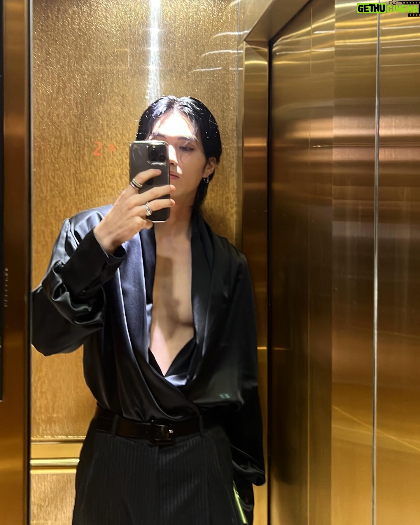 Shuzo Ohira Instagram - Thank you for having me 🇫🇷🥀 @ysl