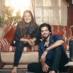 Shweta Mohan Instagram - Here is our version of the Iconic “thamarai Poovukum” ❤️🎵. It’s always so much fun to work with @_shwetamohan_ ❤️❤️. We loved doing this and hope you guys enjoy watching this😇 Credits Singer - @_shwetamohan_ & @official_harshavardhan Keys and Rhythm Programming - @official_harshavardhan Video credits Concept and direction - @_ajith.kumar_ Cinematography & Edit - @mah1sh Original song credits Movie - Pasumpon Composer - @vidyasagarmusicofficial Singers - @krishnachandran09 & @sujathamohanofficial Lyricist - @vairamuthuoffl #vidyasagar #vidyasagarmusic