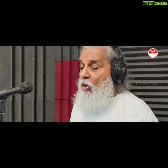 Shweta Mohan Instagram - #Onam vanne !! ππΈ Feel truly blessed to sing this year's #Tharangini Onam special song with my idol Dasamama and sing to Sreekumaran Thampi Sir's lyrics π₯³ππΌππΌππΌ A very special Onam indeed !! Music by talented Salgin Kalappura from Dubai.... Do listen and enjoy ππ«βΊοΈππΌ Have a wonderful Onam season !