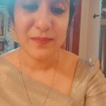 Shweta Mohan Instagram – Wishing you a very blessed Vijayadashami 🙏🏽🙏🏽🪔🎶✨🌸