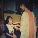 Shweta Mohan Instagram - Savouring all that she fed me with 🥰💓❤️💖🎶🙏🏽 @sujathamohanofficial 😍😘 #ammalove #amma
