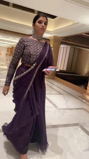 Shyamala Instagram - Walking in to 2024 be like ….! Outfit : @olivesbysashi.in jewellery : @kushalsfashionjewellery  Styled by : @impriyankasahajananda  Makeup : @vinod_bridelmakeupartist  Hair : @elegantbridalmakeovers