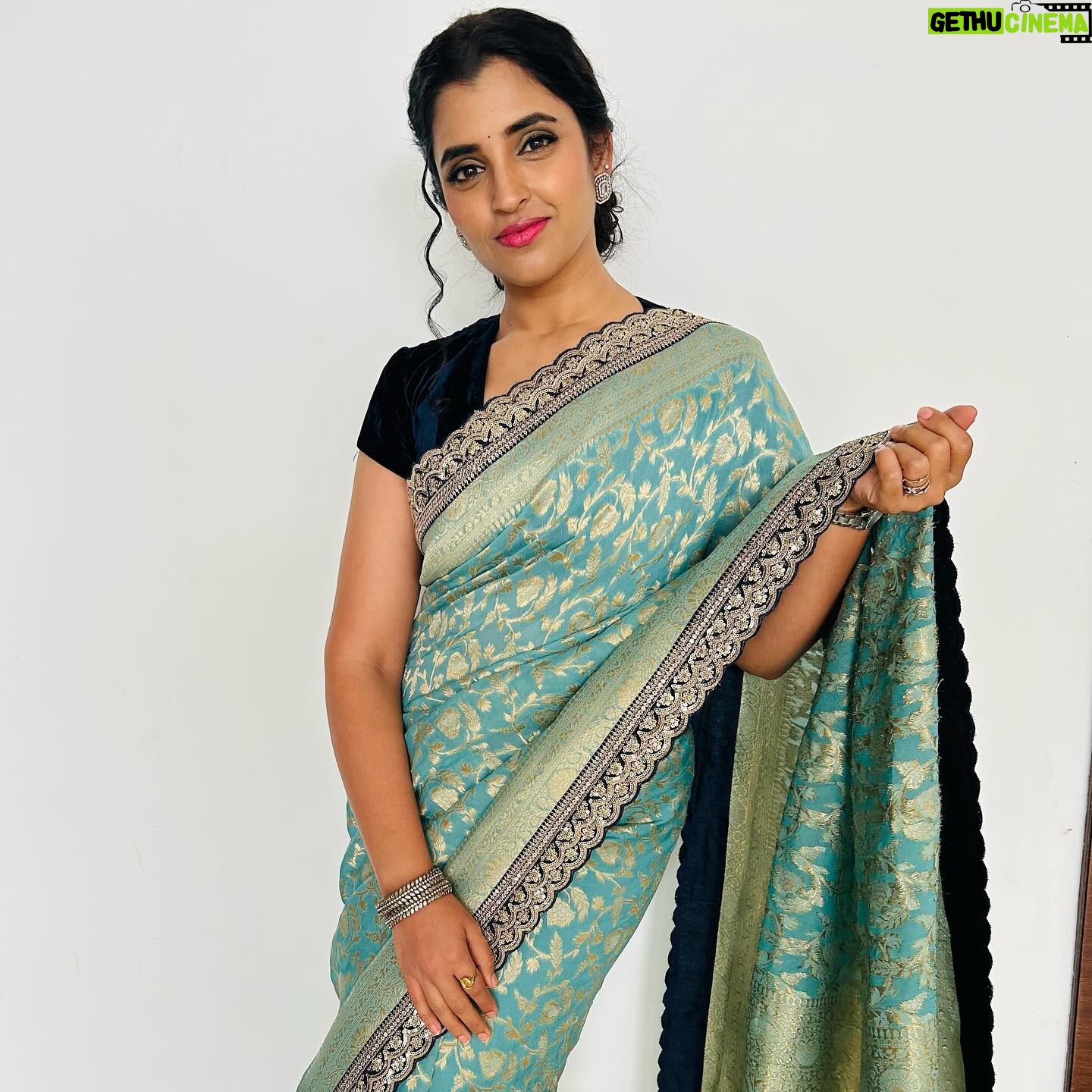 Shyamala Instagram - All abt today …! Saree : @anvitha_collections Makeup : @vinod_bridelmakeupartist Hair : @elegantbridalmakeovers