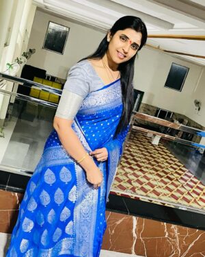 Shyamala Instagram - #srisailam #sparsha #darshan 🙏 #greatvibes  Saree @snithikacollection