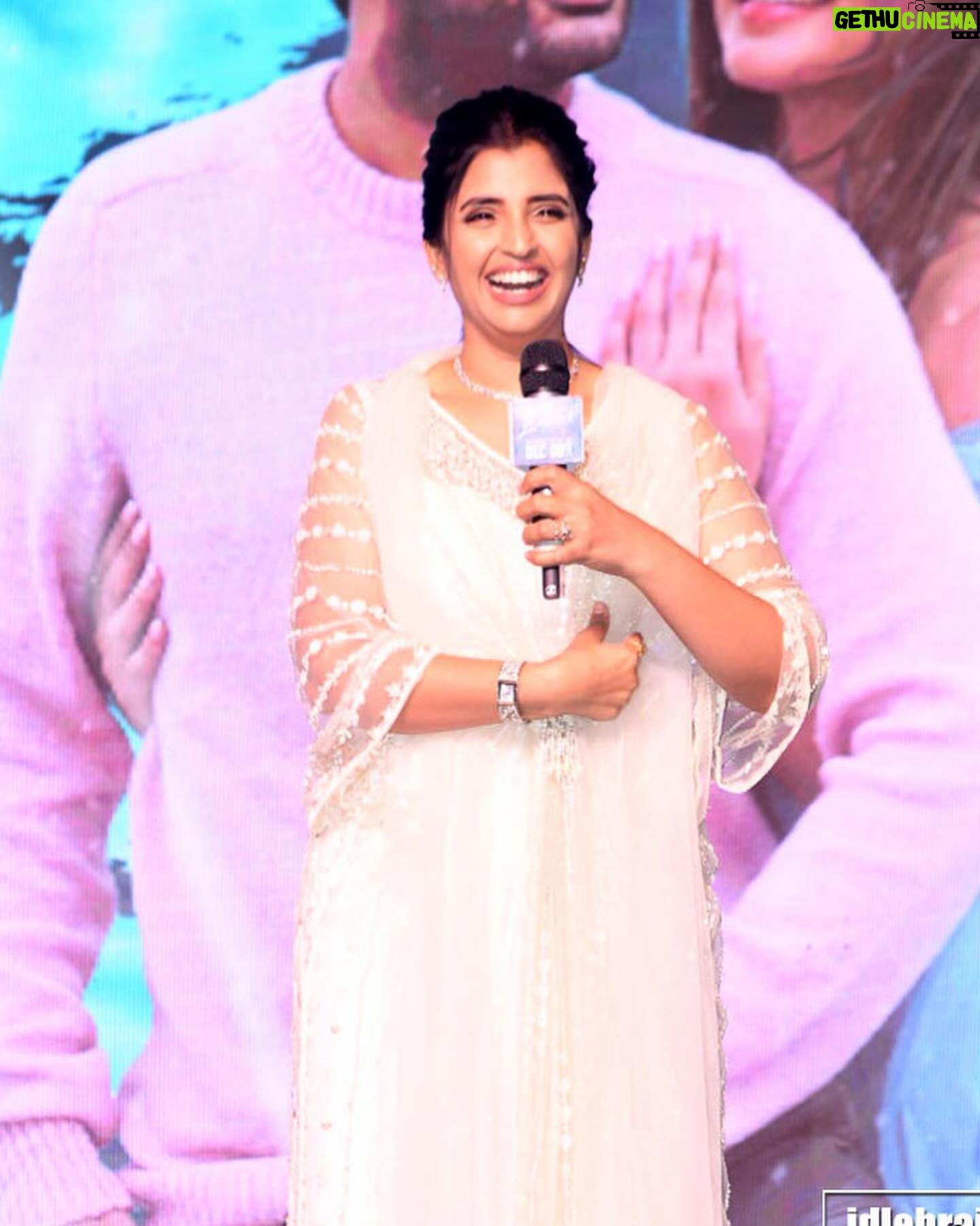 Shyamala - 14.8K Likes - Who needs colours …? When we look fabulous in #white . #favcolor Styled by : @impriyankasahajananda Outfit : @aaliyadeeba_official Jewellery : @anyas_2020 Makeup : @vinod_bridelmakeupartist Hair : Chandu
