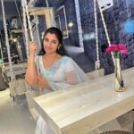 Shyamala Instagram – Posing in my fav colour #white 🩵  Saree 👉 @anvitha_collections
