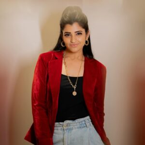 Shyamala Instagram - Life begins at the end of your comfort zone …! #newlook #newme  Styling : @greeshma_krishna.k  Blazer : @rvdesigner___  Jewellery: @fashioncurvee  Photography: @manoj_gangula  Makeup : @vinod_bridelmakeupartist  Hairstylist: @hair_by_bittu