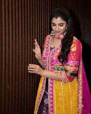 Shyamala Instagram - Happy Deepavali 🪔  Styled by  @impriyankasahajananda 
Outfit @aaliyadeeba_official
Photography @storytography_by_akhil
Earrings @anyas_2020 
#styledbypriyankasahajananda