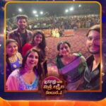Shyamala Instagram - Full Swing lo MEGA EVENT sambarallu💥💥 Location : ZPHS Boys High School ground, Mancherial #JagadhatriIntaMitraLakshmiLaKalayikaManaMancherialalo #Jagadhatri #MaaAnnayya #ChiranjeeviLakshmiSowbhagyavathi #MancherialFanMeet #ZeeTelugu [ Jagadhatri, Maa Annayya, Chiranjeevi Lakshmi Sowbhagyavathi, Mega Event ] @deepthimanne_official @suhan_ghori @raagamadhuri @syamalaofficial @darshchandrappa