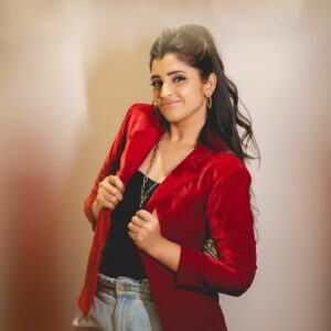 Shyamala Instagram - Life begins at the end of your comfort zone …! #newlook #newme  Styling : @greeshma_krishna.k  Blazer : @rvdesigner___  Jewellery: @fashioncurvee  Photography: @manoj_gangula  Makeup : @vinod_bridelmakeupartist  Hairstylist: @hair_by_bittu