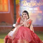 Shyamala Instagram – Esari #sankranthi mamuluga undadhu. Stay tuned to @zeetelugu to experience the festive vibe . #Styled by @impriyankasahajananda 
Outfit @manasareddy_label 
Jewlry @kushalsfashionjewellery

#styledbypriyankasahajananda  Makeup : @vinod_bridelmakeupartist  Hair : @elegantbridalmakeovers 📸: @paulino_pictures