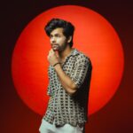 Siddharth Nigam Instagram - Galat baat pe chup rehna bhi Galat hota hai ✨ #ajjkavichaar 📸: @that.nikhill