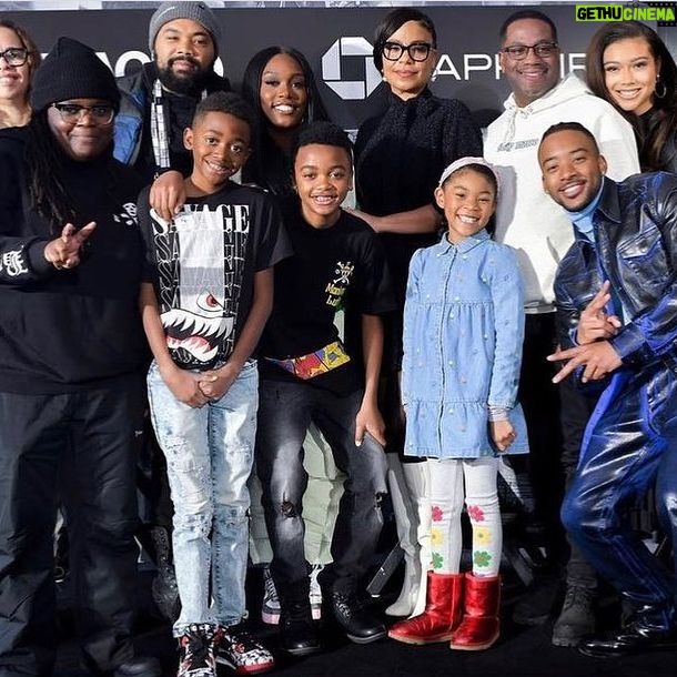 Sierra Capri Instagram - A huge thanks to @sundanceorg @staymacro and my team for a beautiful weekend with the best energy.…It was a family affair.To our producers, director, fellow cast and crew for making “YOUNG.WILD.FREE” what it is. I’m honored to be along side so many incredible artists. 🎬 #sundancefilmfestival