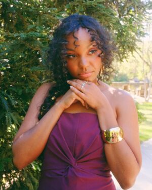 Sierra McClain Instagram - Happy Season 4 Finale Day, y’all. 💐 @911lonestar tonight at 8/7c on @foxtv. 
Can you hear the wedding bells?.. 💍 #911lonestar #season4