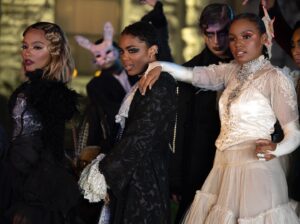 Sierra McClain Instagram - Happy 10th Anniversary. 🥀👻🎃
Calling all the Monsters 2021, photo dump 📸
Link in bio