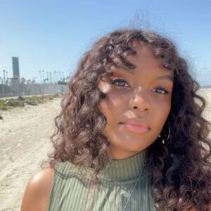 Sierra McClain Instagram - New @911lonestar tonight 💫 
I shot one of the last scenes for this episode on my birthday. Celebrated with the crew   1/3 of my favorite siblings @chinamcclain 🥰
Tonight’s episode is one of my favs to date on paper. Can’t wait to watch it with you all tonight. ♥️
P.S. Still on a high from S5 renewal. Excited to dive even deeper next season! 
#911lonestar 2nite 
at 8/7c on @foxtv 💫