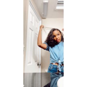 Sierra McClain Instagram - Just a quick ✨content dump✨in honor of tonight’s SEASON II FINALE of @911lonestar at 9pm on @foxtv 💫 

GOD, you were with me this entire season. You started me on a journey that I’m still walking, learning and loving along the way. JESUS, I can never thank you enough. Love y’all more than any words could even. 

Hope you guys enjoy the finale tonight! 💫💫💫