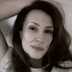 Sigrid Alegría Instagram - Y así,…a veces cósmica y otras cómica. Eso no lo decido yo. Yo respiro, no más.