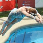 Sigrid Alegría Instagram - Hubo una vez un piscinazo de una reina de Viña 2014 #recuerdosdelfestivaldeviña #cuerpospintadoschile @marlonparra_tattoorockers Gracias 🙏 @franciscosaavedr @pamerodriguez @carolabolumburu 😊 Lo logramos 🥰 @nayafacil_official 🌺 Hermosa,… felicitaciones 🌺