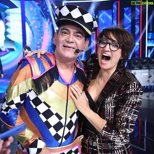 Silvia Abril Instagram - Semana de mucho trabajo y muchos cumpleaños de gente a la q quiero y mucho, así q hoy q he encontrado un hueco LOS FELICITO A TODOS. @carlosramoss @mireiaportas y @corbachito OS QUIERO MUCHO