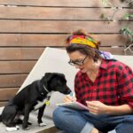 Silvia Abril Instagram - Va a hacer 6 meses que adoptamos a Balú, desde que llegó se ha convertido en una parte fundamental de nuestra familia. 👨‍👩‍👧🖤🐕 Él ya sabe lo que hay anotado en mi libreta, a vosotros aún os queda un poco para descubrir todo lo que se viene 🫣😍 Estad ATENTOS ! 👀